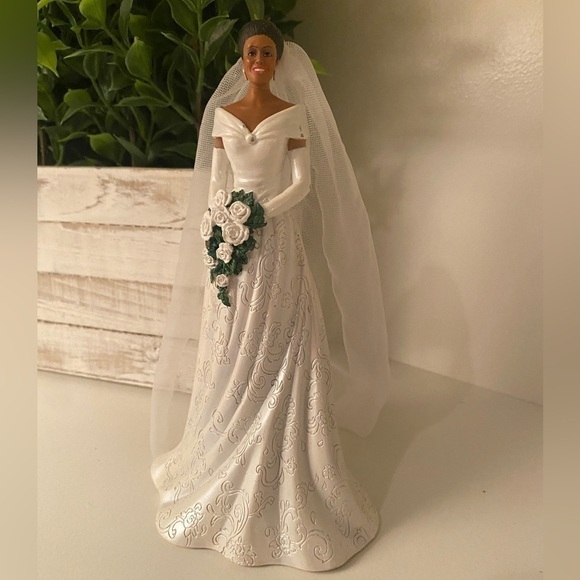 The Hamilton Collection Michelle Obama Figurine Graceful Bride Numbered 4913A - Picture 1 of 13